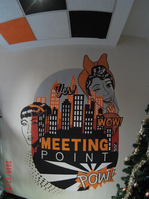 Hostels Meetingpoint Мадрид Екстериор снимка